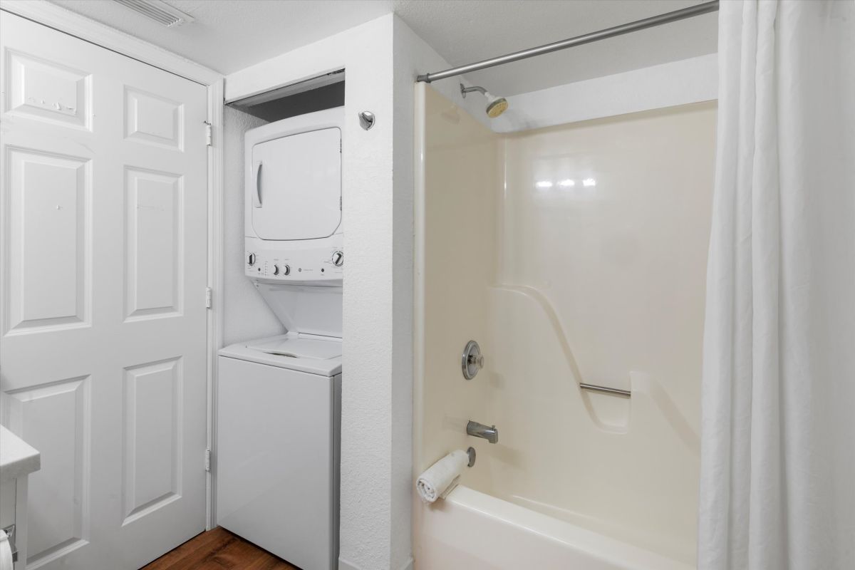 Key West Vacation Properties & Realty-Sunrise Suites Resort 103-0